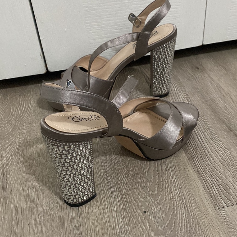 Heels - Picture 3 of 5